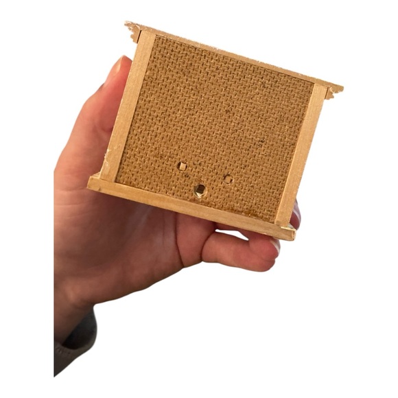 Vintage Lundby dollhouse Miniature Marble look Fireplace with Gold Accents - Picture 2 of 4